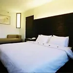 Maxx Hotel